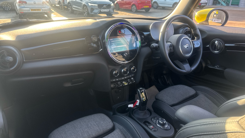 MINI Hatchback 135kW Cooper S Level 2 33kWh 3dr Auto Electric Hatchback